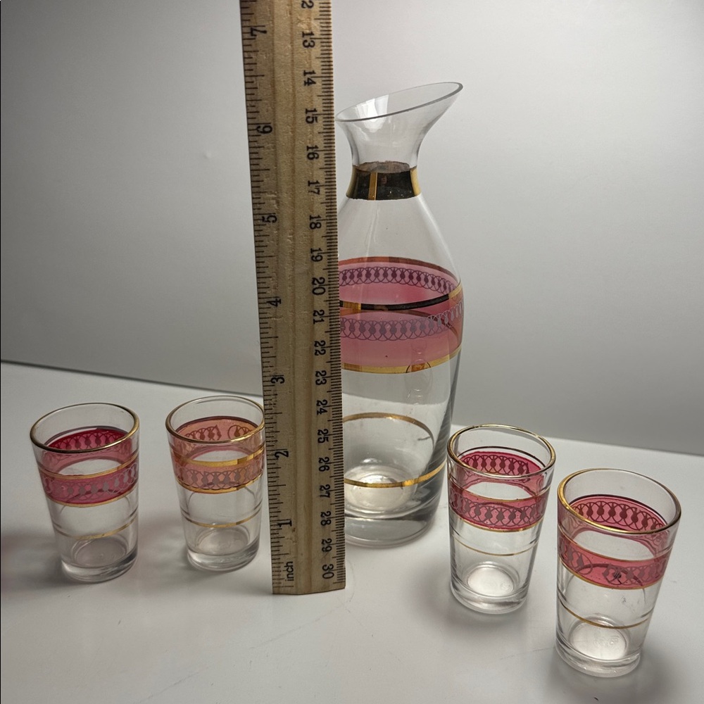 Vintage MCM Pink and Gold Glass decanter shot glass Set of 4 - Picture 5 of 5